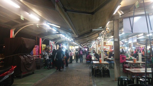 禾豐卡友夜市内の風景